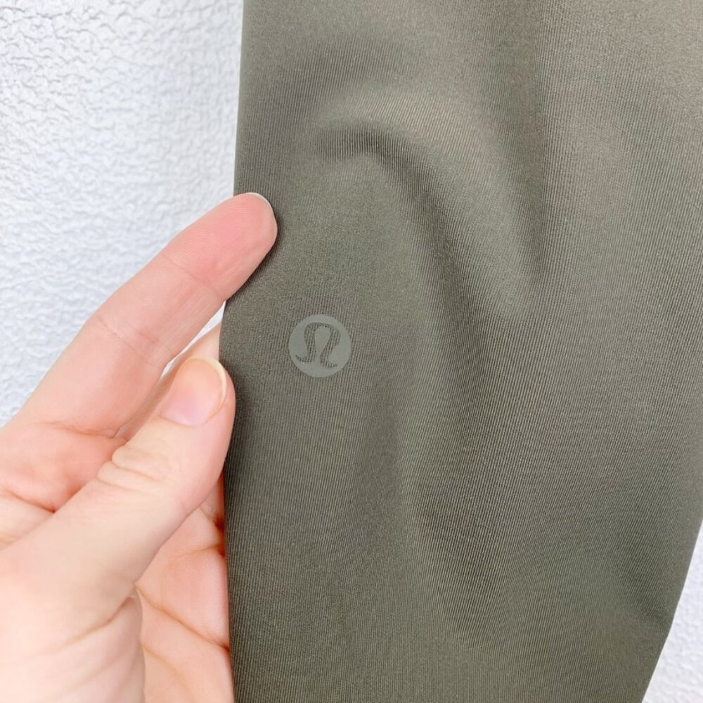 lululemon | On The Fly Crop Dark Olive - Picture 4 of 6